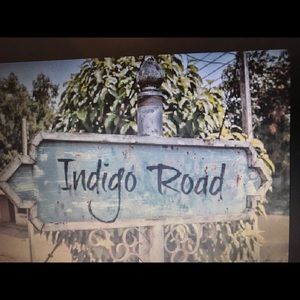 Meet your Posher, Indigo